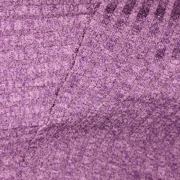 Turtle neck cowl neck - Picture 2 of 3